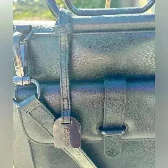 Authentic 1990 Gucci two way leather “One of one. Will not relist.” - Picture 3 of 15